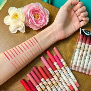 رژ لب مدادی میس دمی مات Matte Lipstick Crayon MISS DEMI